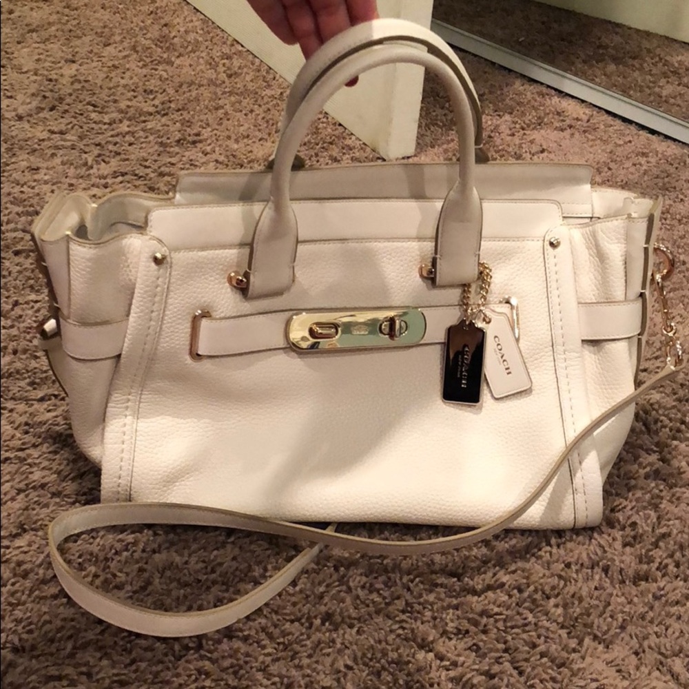 BRAND NEW white leather Coach purse